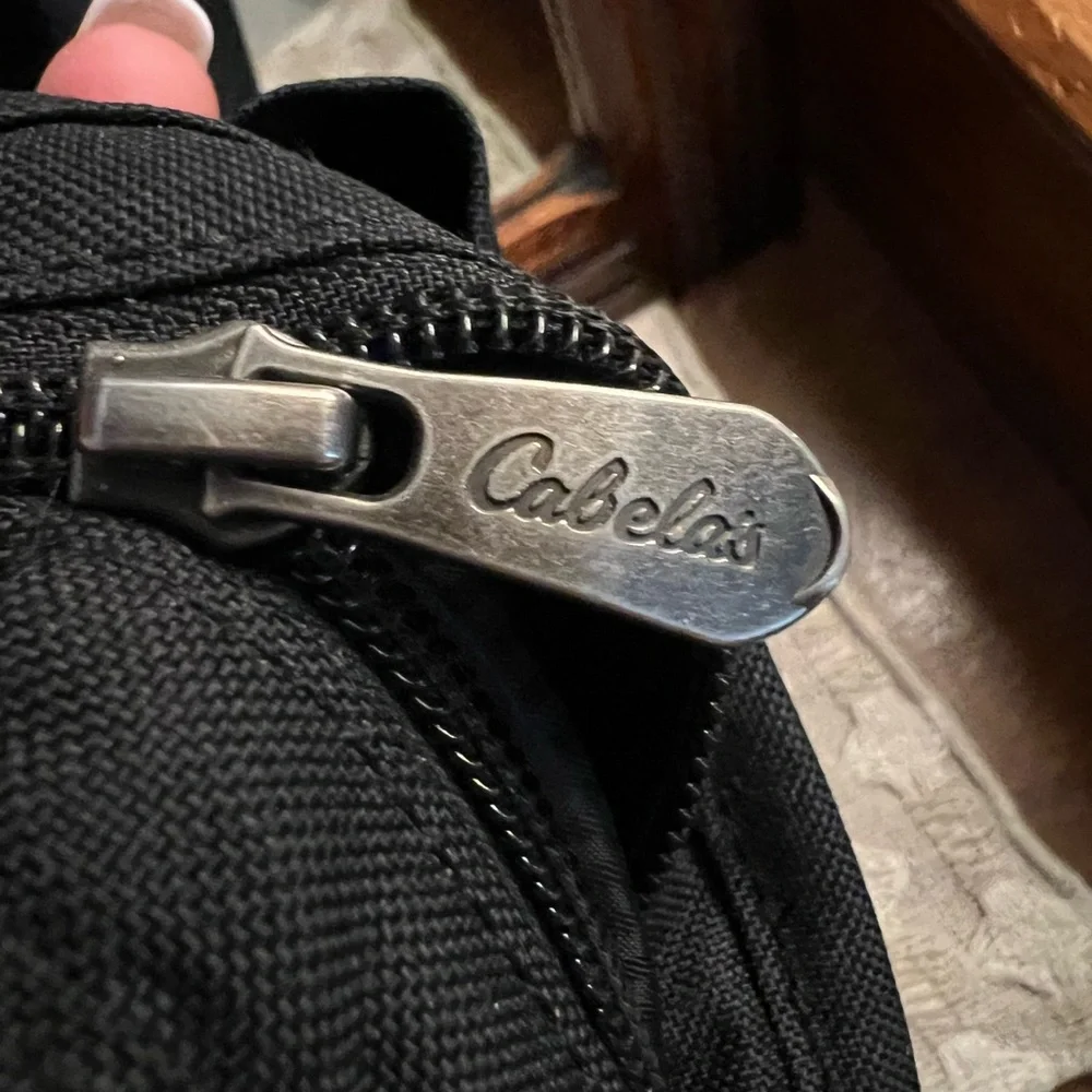 CABELA'S Classic Nylon Classic Crossbody Multi Pocket Travel Bag Black Adj Strap